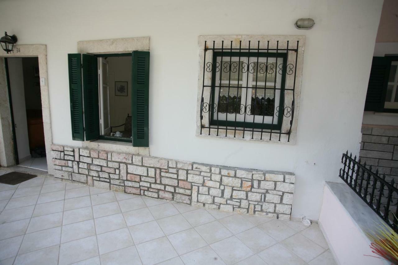 Aphrodite Apartments Niszáki Kültér fotó
